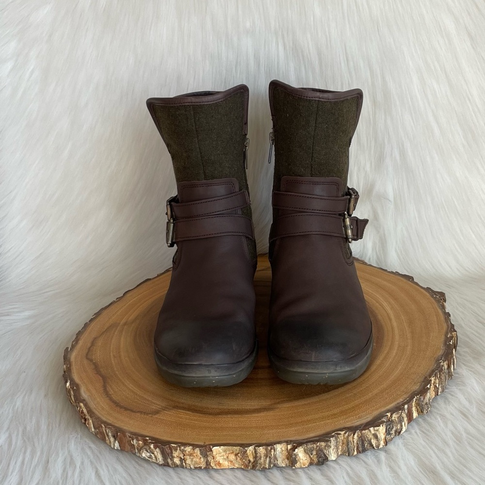 UGG side zip waterproof leather boots - Picture 3 of 9